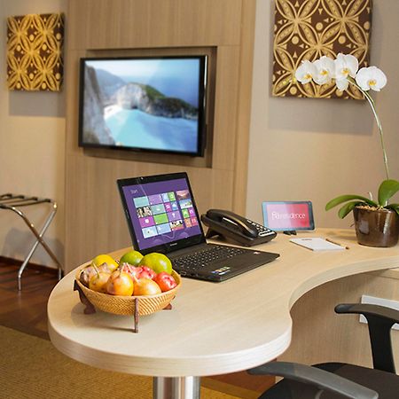 Ra Premiere Simatupang Hotel Cilandak  Buitenkant foto