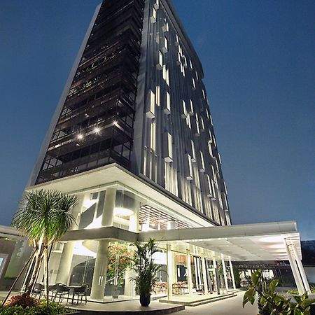 Ra Premiere Simatupang Hotel Cilandak  Buitenkant foto