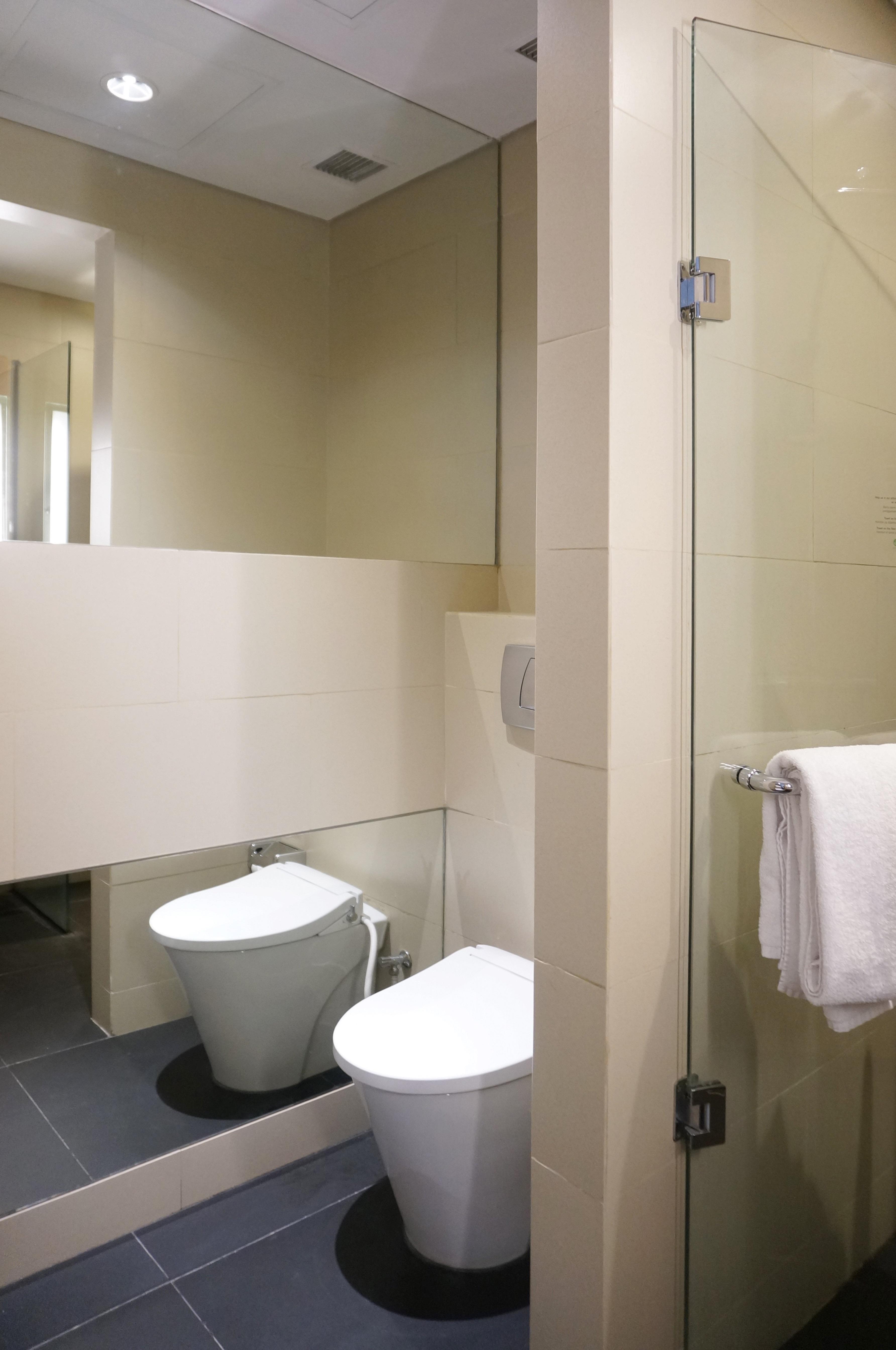 Ra Premiere Simatupang Hotel Cilandak  Buitenkant foto