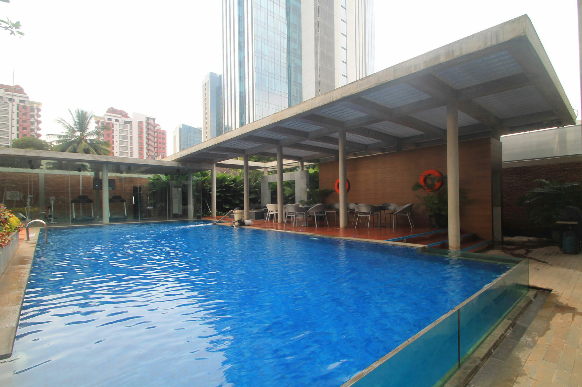 Ra Premiere Simatupang Hotel Cilandak  Buitenkant foto